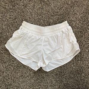 Lululemon Low Rise track that shorts